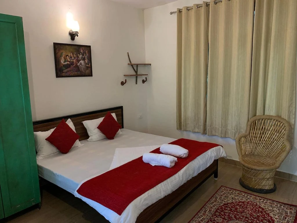 Yan Cure Yoga and Meditation Retreat in Rishikesh