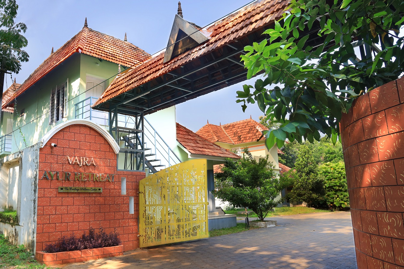 8 Days Ayurvedic Retreats At Vajra Ayurveda and Yoga Retreat
