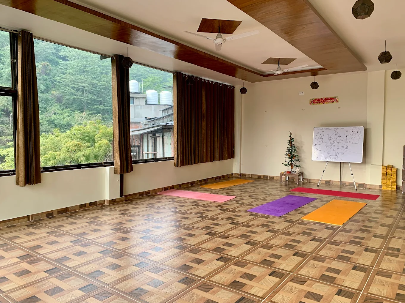 Earth Roots 7 days Ayurveda Retreat in Rishikesh