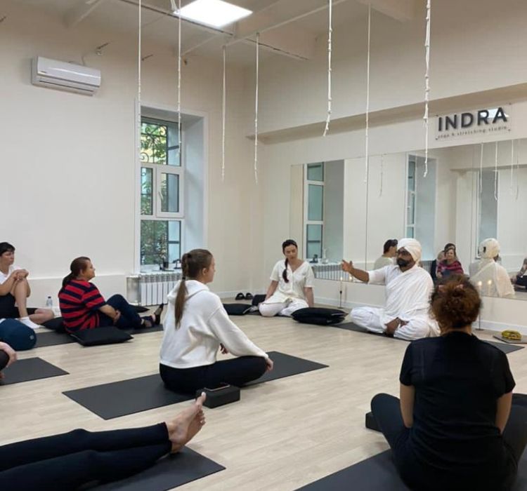 Mrityunjay Yogpeeth 1 day Yoga Retreats
