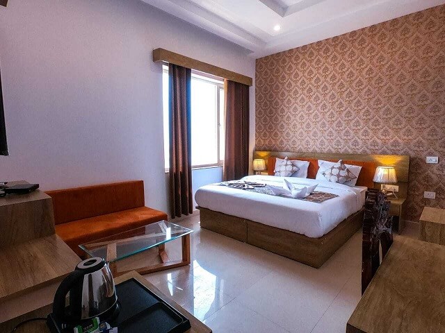 Yoga and Meditation Retreat In Rishikesh