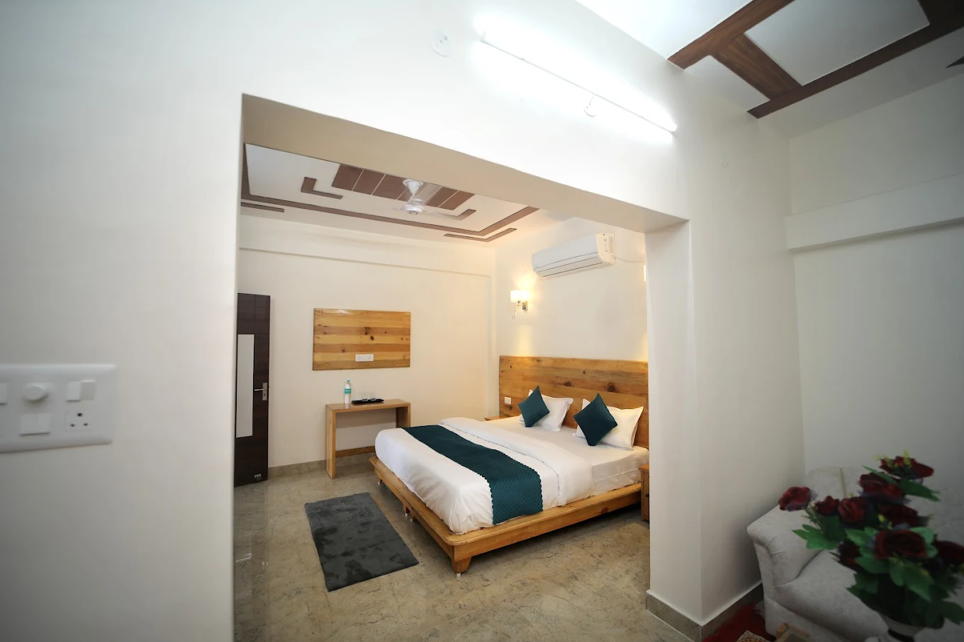 Earth Roots 7 days Ayurveda Retreat in Rishikesh